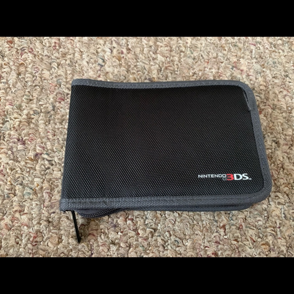 EUC carrying case for Nintendo 3DS/XL